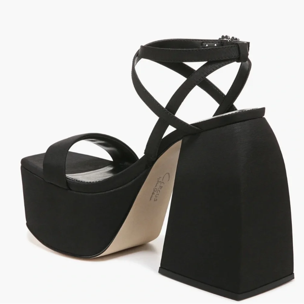 NEW! Circus NY by Sam Edelman Black Mari Strappy Platform Sandal - Size 8.5✈️